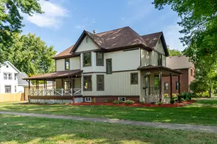 1110 5th St, Mendota, IL 61342 - Photo 5