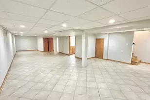 6005 S Menard Ave, Chicago, IL 60638 - Photo 9