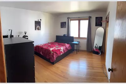 7110 W 82nd Place, Burbank, IL 60459 - Photo 3