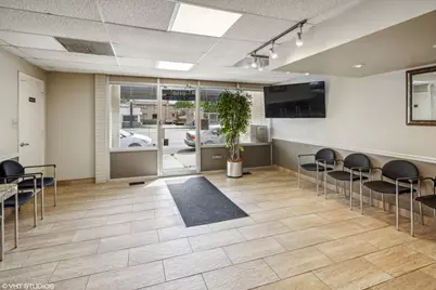 6158 N Milwaukee Avenue, Chicago, IL 60646 - Photo 9