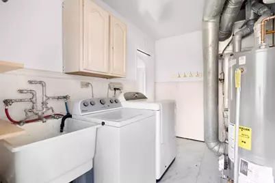 9858 Montrose Avenue, Schiller Park, IL 60176 - Photo 7