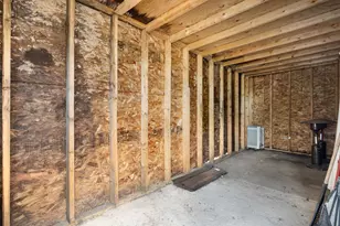 9858 Montrose Ave, Schiller Park, IL 60176 - Photo 15