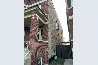 2114 Highland Avenue, Berwyn, IL 60402 - Photo 3