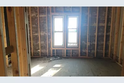 10710 S Langley Avenue, Chicago, IL 60628 - Photo 9