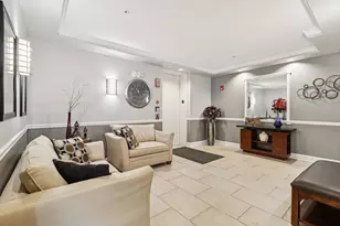 445 Village Green Ct, Lincolnshire, IL 60069 - Photo 3