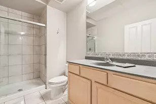 445 Village Green Ct, Lincolnshire, IL 60069 - Photo 13