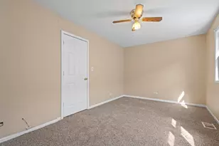 2101 S 4th Ave, Maywood, IL 60153 - Photo 13