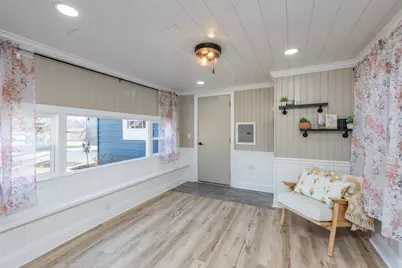 22678 W Silver Lake Avenue, Antioch, IL 60002 - Photo 7