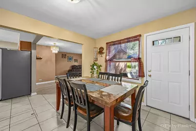 1103 Lawrence Avenue, Elgin, IL 60123 - Photo 9