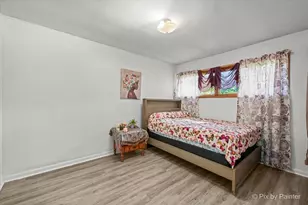 1103 Lawrence Ave, Elgin, IL 60123 - Photo 17