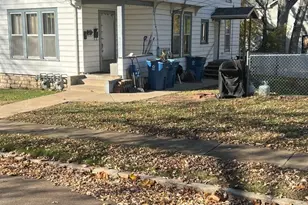 913 W 4th St, Dixon, IL 61021 - Photo 1