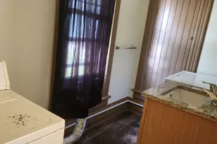 913 W 4th St, Dixon, IL 61021 - Photo 9