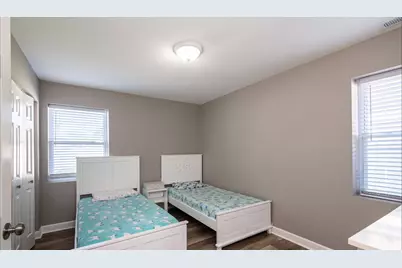 348 Frederick Avenue, Bellwood, IL 60104 - Photo 13