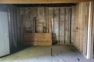 10734 S Langley Ave, Chicago, IL 60628 - Photo 5