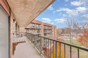 111 S Baybrook Dr, Palatine, IL 60074 - Photo 15