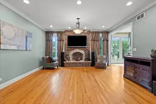 6241 W 80th St, Burbank, IL 60459 - Photo 7