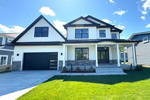 1326 N Race Ave, Arlington Heights, IL 60004 - Photo 1