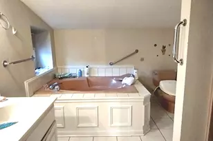 9427 S St Louis Ave, Evergreen Park, IL 60805 - Photo 5