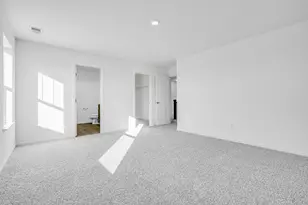 357 Red Oak Cir, Volo, IL 60020 - Photo 11