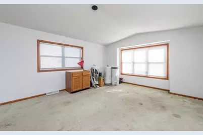 3159 Jeanette Avenue, Park City, IL 60085 - Photo 9