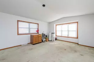 3159 Jeanette Ave, Park City, IL 60085 - Photo 9