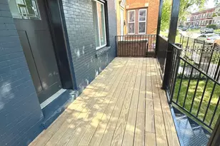 7042 S Eberhart Ave, Chicago, IL 60637 - Photo 3