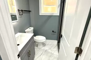 7042 S Eberhart Ave, Chicago, IL 60637 - Photo 29