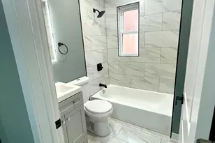 7042 S Eberhart Ave, Chicago, IL 60637 - Photo 13