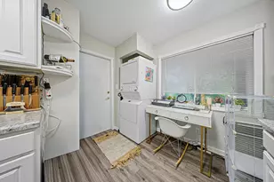 1942 Tall Oaks Dr, Aurora, IL 60505 - Photo 5