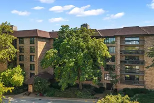 1671 Mission Hills Rd, Northbrook, IL 60062 - Photo 1