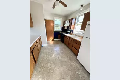 527 Ashland Avenue, Elgin, IL 60123 - Photo 9