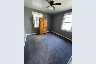 527 Ashland Avenue, Elgin, IL 60123 - Photo 5