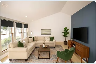 1644 Stockton Lane, Crystal Lake, IL 60014 - Photo 5