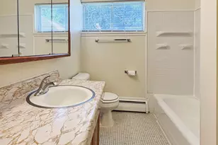 124 N Whistler Ave, Freeport, IL 61032 - Photo 11