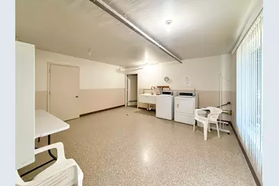 124 N Whistler Avenue #A8, Freeport, IL 61032 - Photo 15