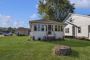 1902 Chicago Ave, Savanna, IL 61074 - Photo 27