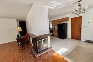 911 Kenmore Rd, Rockford, IL 61108 - Photo 9