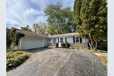 911 Kenmore Road, Rockford, IL 61108 - Photo 1