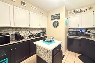 157 Gregory St, Aurora, IL 60504 - Photo 5