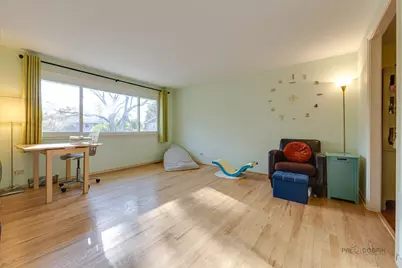 1914 Capital Court, Schaumburg, IL 60193 - Photo 5