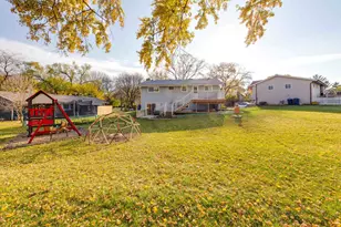 1914 Capital Ct, Schaumburg, IL 60193 - Photo 15