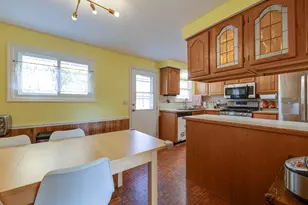 1914 Capital Ct, Schaumburg, IL 60193 - Photo 7