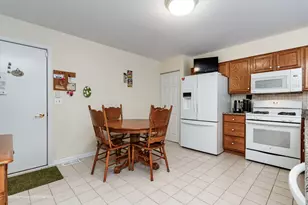 2714 Whitlock Dr, Darien, IL 60561 - Photo 9