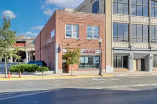 60 S Broadway Ave, Aurora, IL 60505 - Photo 1