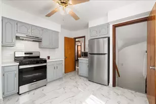 5152 S Lawler St, Chicago, IL 60638 - Photo 11