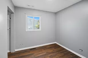 6611 W 83rd St, Burbank, IL 60459 - Photo 13