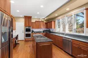 982 Jennifer Ct, Sugar Grove, IL 60554 - Photo 13