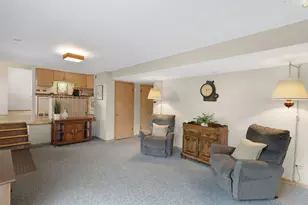 147 Lance Dr, Des Plaines, IL 60016 - Photo 15