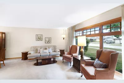 147 Lance Drive, Des Plaines, IL 60016 - Photo 3