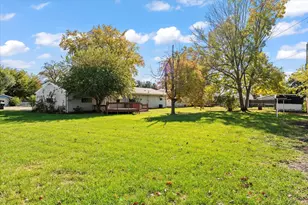 211 S Main St, Argenta, IL 62501 - Photo 27